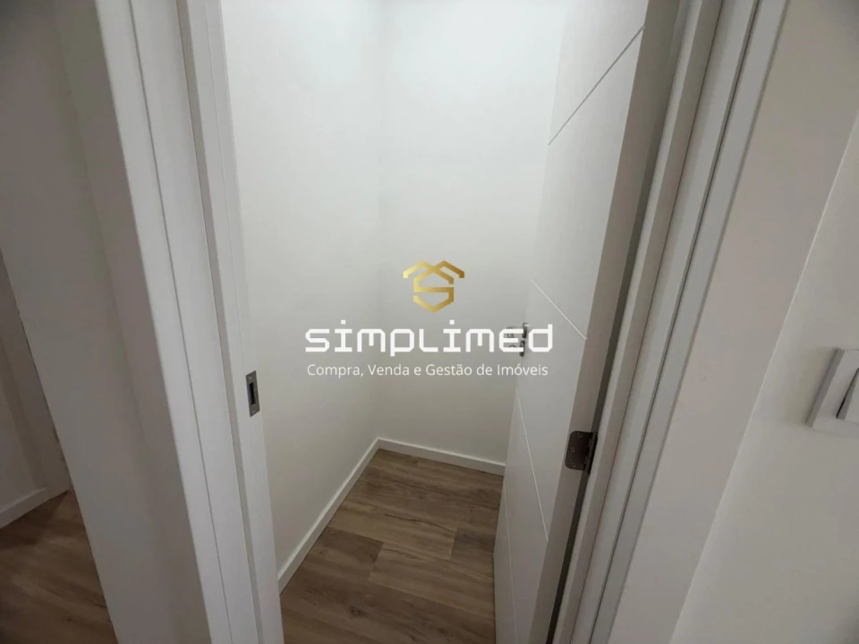 Apartamento T2 para Venda em Barreiro e Lavradio Foto 14