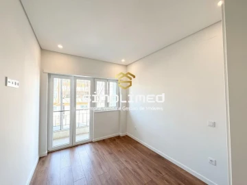 Apartamento T2 para Venda em Alto do Seixalinho, Santo André e Verderena
