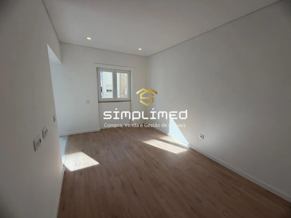 Apartamento T2 para Venda em Alto do Seixalinho, Santo André e Verderena Foto 5