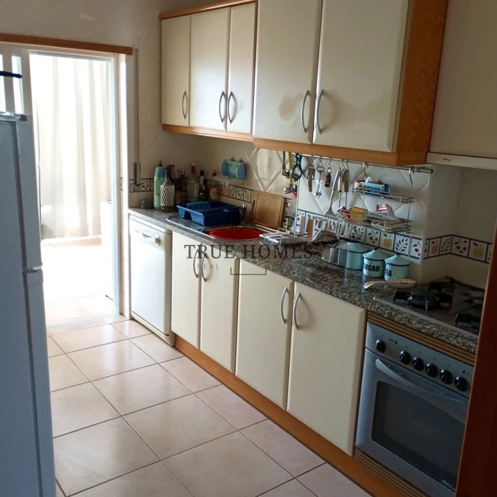 Apartamento T1 para Venda em Portimão Foto 6