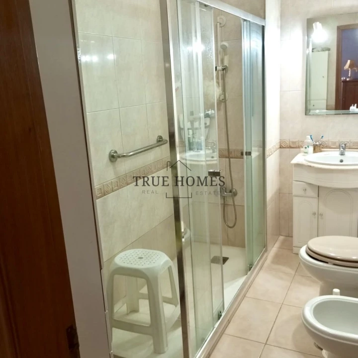 Apartamento T1 para Venda em Portimão Foto 11