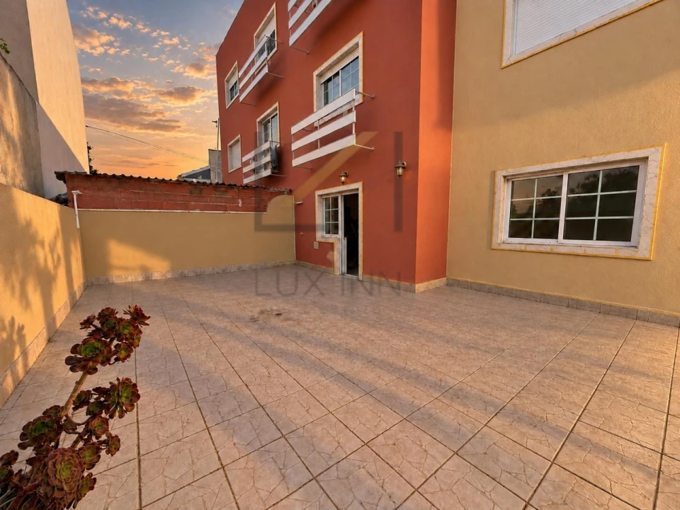 Apartamento T2 para Venda em Mina de Água Foto 1