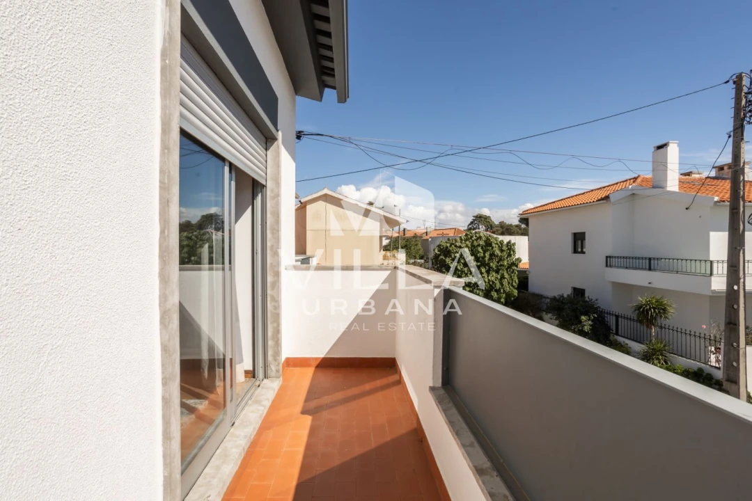 Moradia T3 para Venda em Alcabideche Foto 59