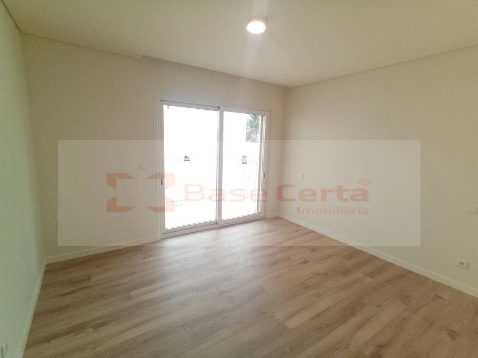 Apartamento T2 para Venda em Santa Clara Foto 10