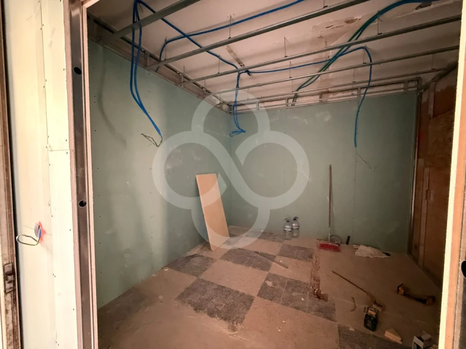 Apartamento T2 para Venda em Pontinha e Famões Foto 9
