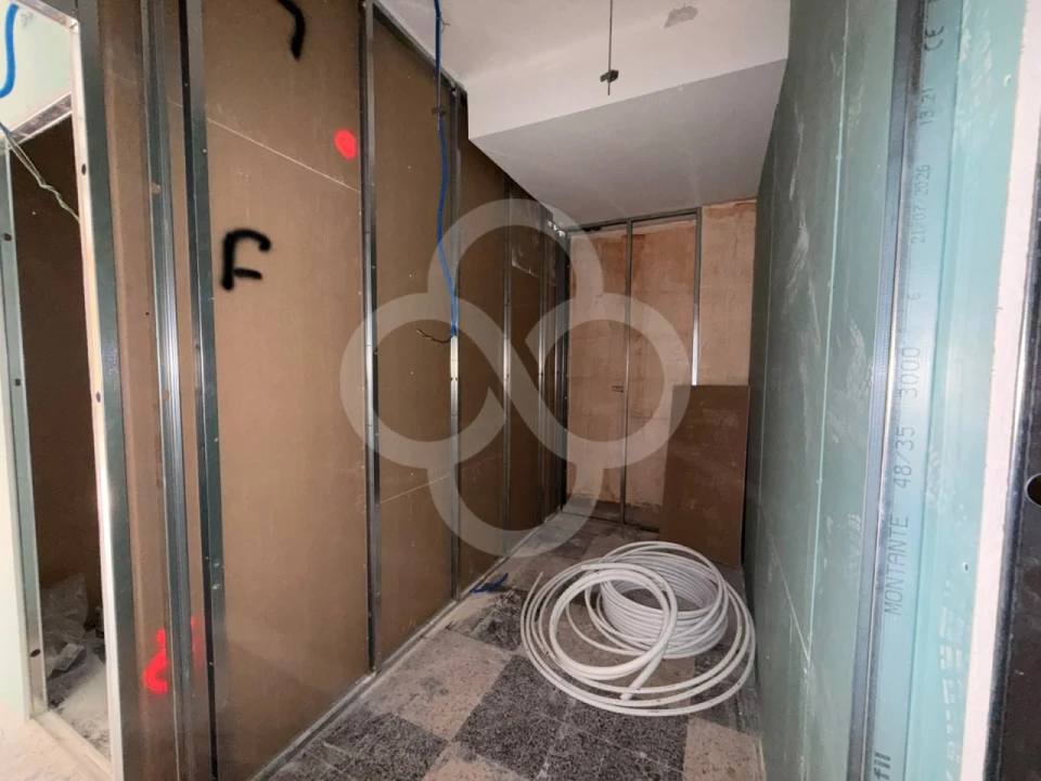 Apartamento T2 para Venda em Pontinha e Famões Foto 14