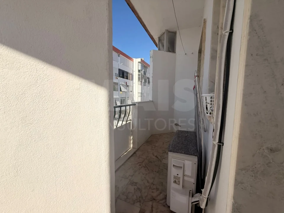 Apartamento T1 para Arrendamento em Algés, Linda-A-Velha e Cruz Quebrada-Dafundo Foto 4