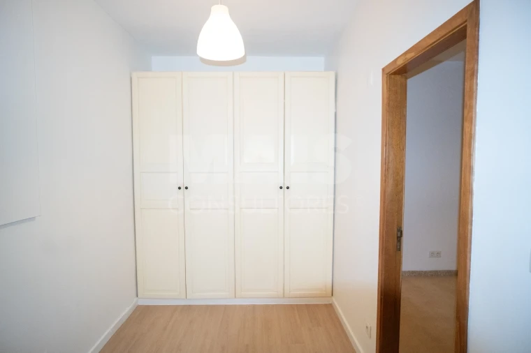 Apartamento T2 para Venda em Porto Salvo Foto 2