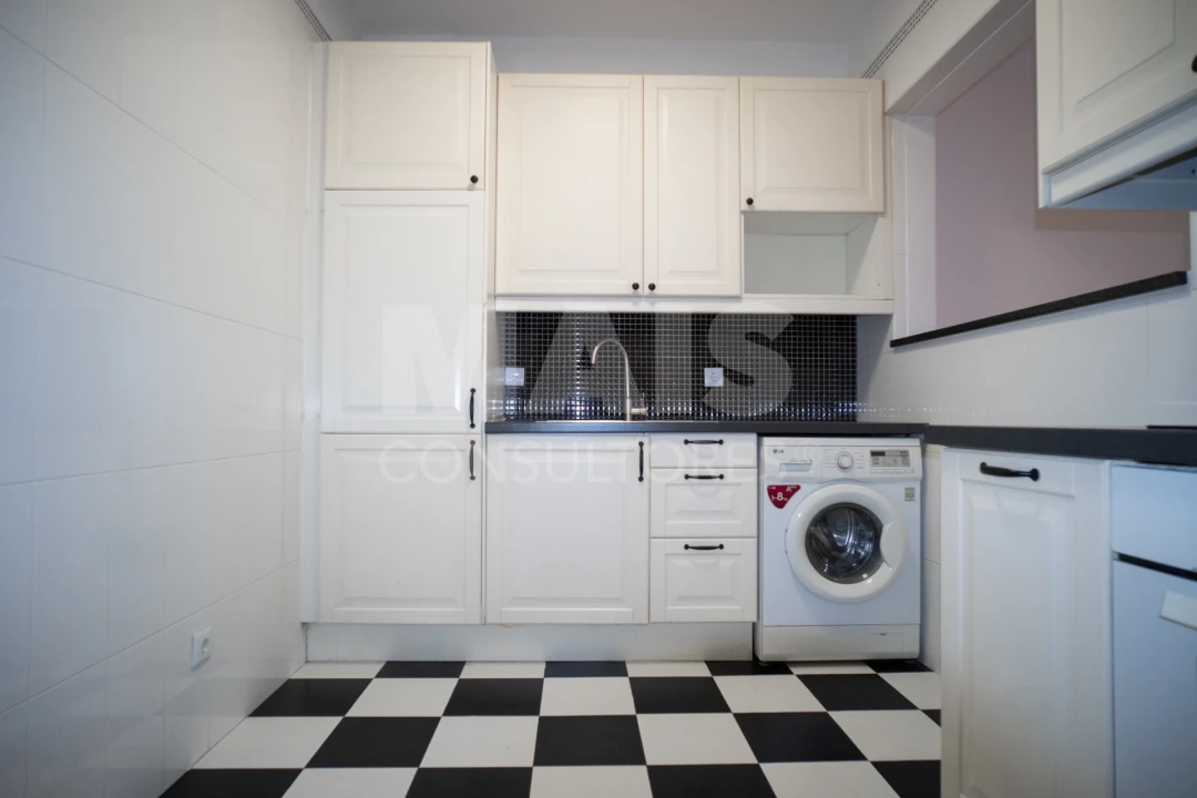 Apartamento T2 para Venda em Porto Salvo Foto 5