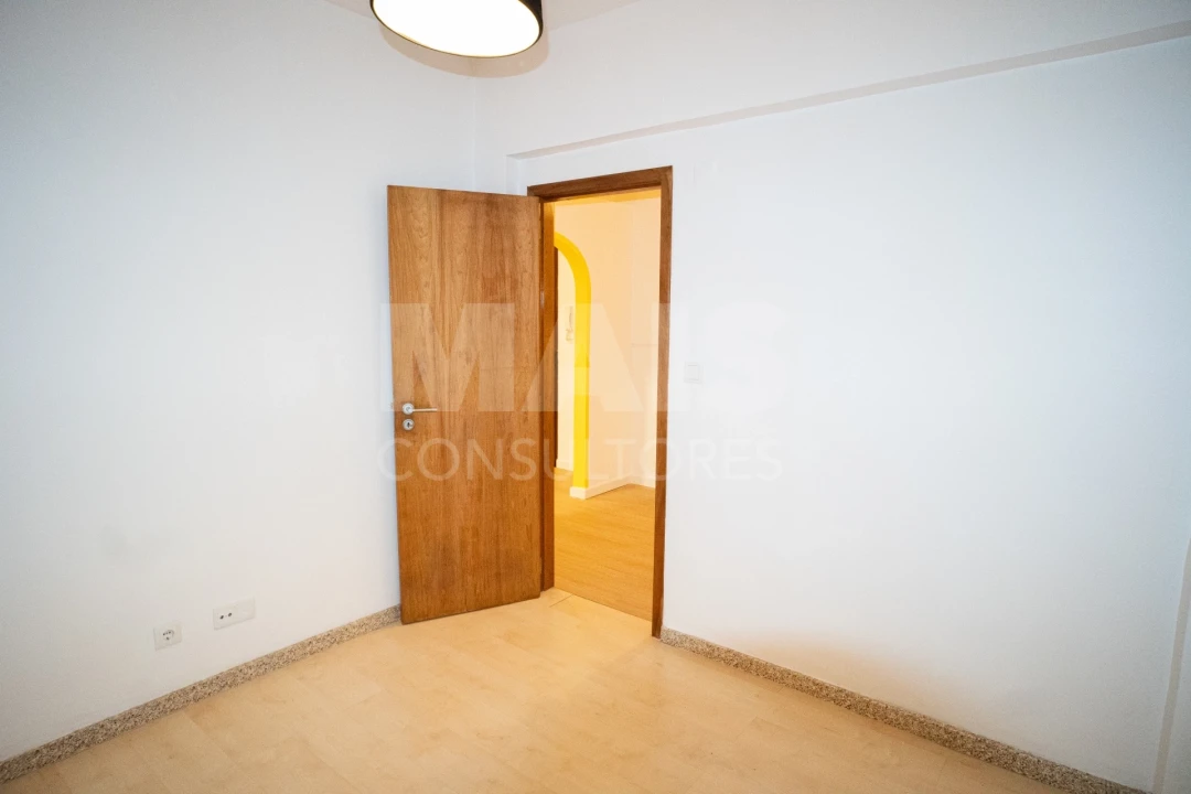 Apartamento T2 para Venda em Porto Salvo Foto 10