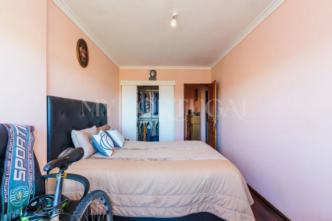 Apartamento T2 para Venda em Rio de Mouro Foto 15