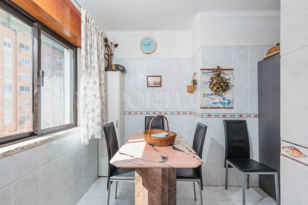 Apartamento T2 para Venda em Rio de Mouro Foto 13