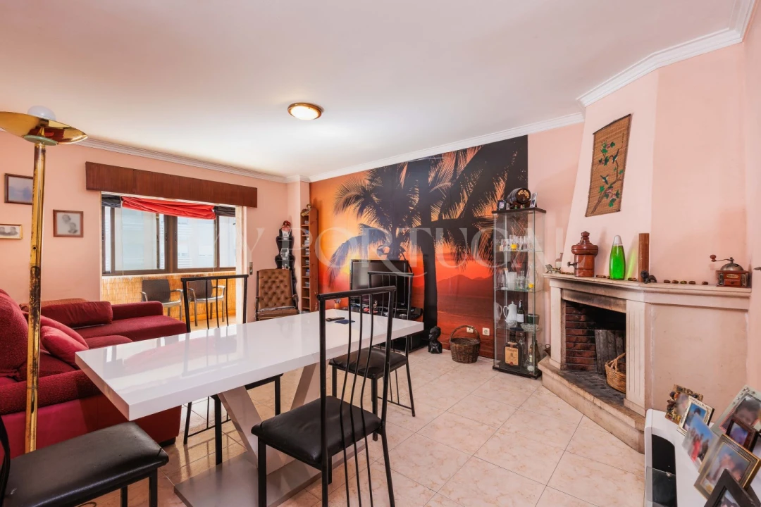Apartamento T2 para Venda em Rio de Mouro Foto 5