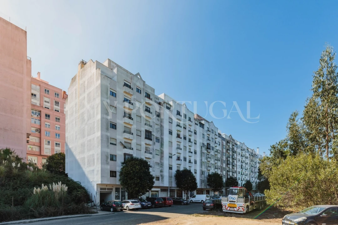Apartamento T2 para Venda em Rio de Mouro Foto 1