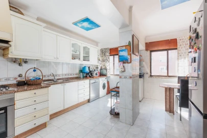 Apartamento T2 para Venda em Rio de Mouro