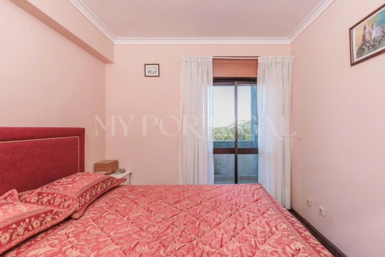 Apartamento T2 para Venda em Rio de Mouro Foto 19