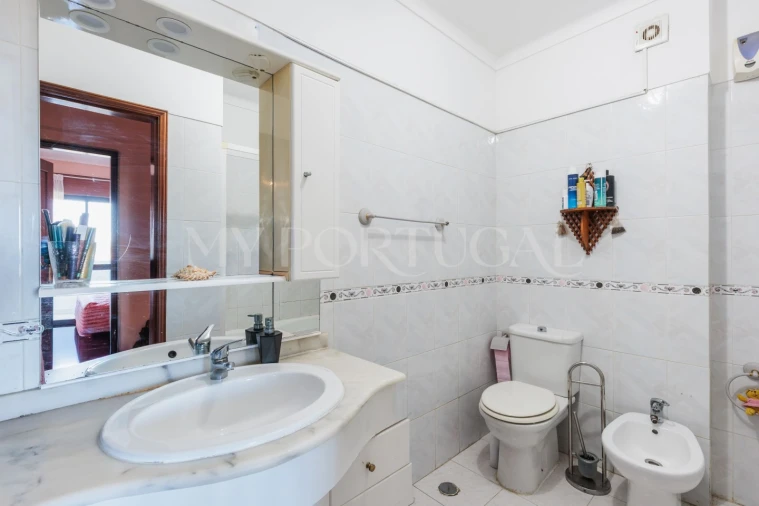 Apartamento T2 para Venda em Rio de Mouro Foto 25
