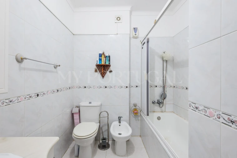 Apartamento T2 para Venda em Rio de Mouro Foto 26