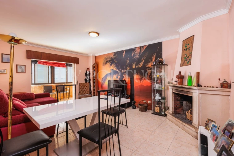 Apartamento T2 para Venda em Rio de Mouro Foto 5