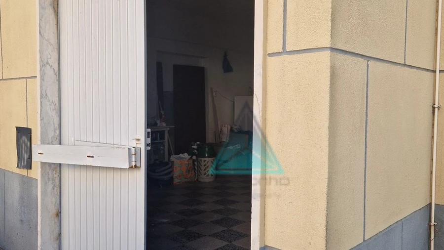 Armazém para Venda em Amora