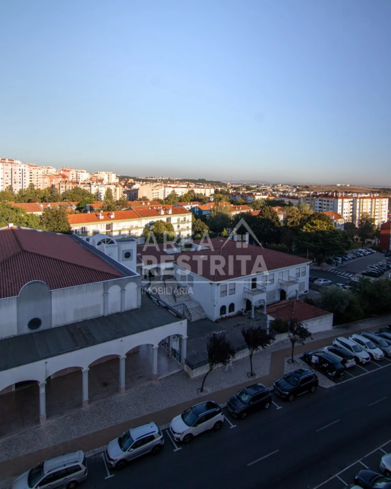 Apartamento T2 para Venda em Massamá e Monte Abraão Foto 26