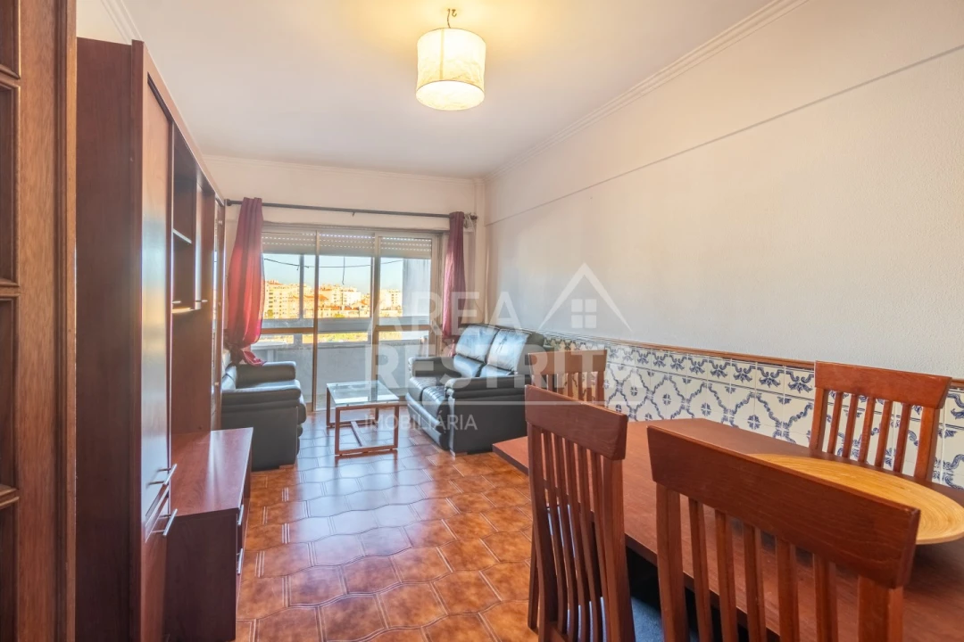 Apartamento T2 para Venda em Massamá e Monte Abraão Foto 1