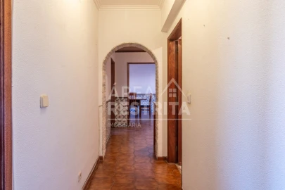 Apartamento T2 para Venda em Massamá e Monte Abraão
