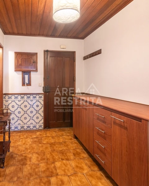 Apartamento T2 para Venda em Massamá e Monte Abraão