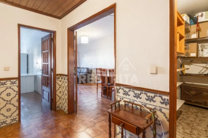Apartamento T2 para Venda em Massamá e Monte Abraão