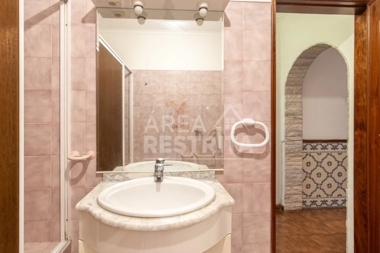 Apartamento T2 para Venda em Massamá e Monte Abraão Foto 20