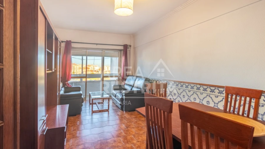 Apartamento T2 para Venda em Massamá e Monte Abraão