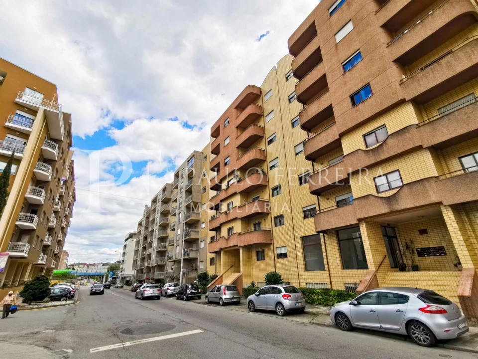 Apartamento T1 para Arrendamento em Vila Nova de Famalicão e Calendário Foto 1