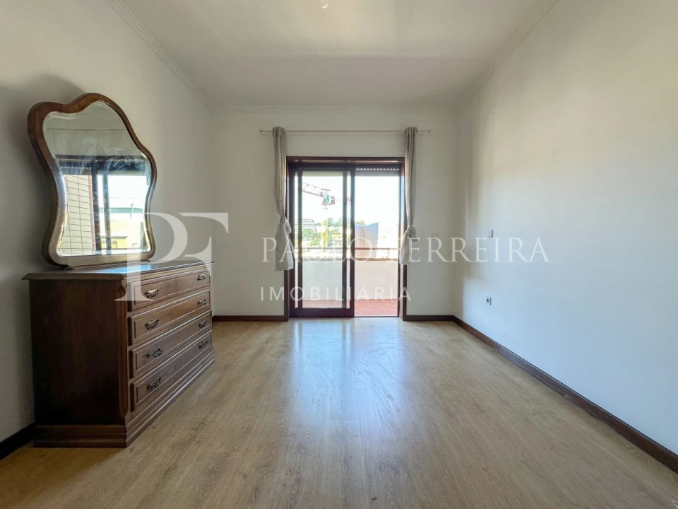Apartamento T1 para Arrendamento em Vila Nova de Famalicão e Calendário Foto 7