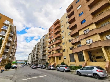 Apartamento T1 para Arrendamento em Vila Nova de Famalicão e Calendário