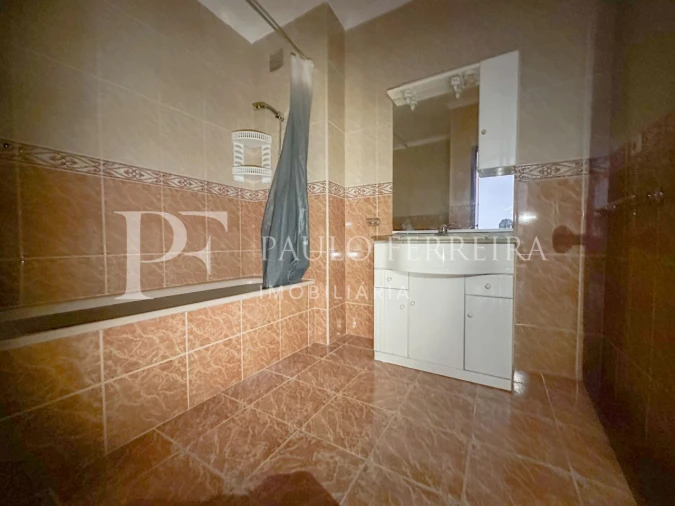 Apartamento T1 para Arrendamento em Vila Nova de Famalicão e Calendário Foto 11