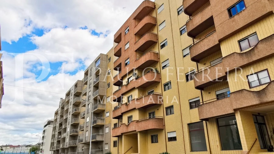 Apartamento T1 para Arrendamento em Vila Nova de Famalicão e Calendário