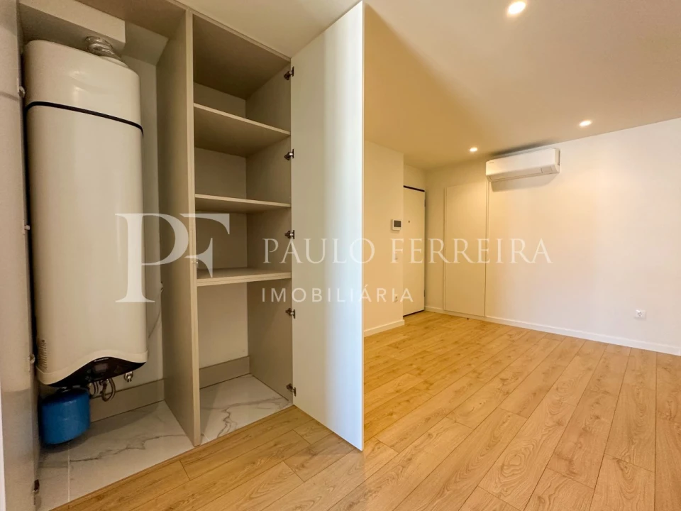 Apartamento T1 para Arrendamento em Vila Nova de Famalicão e Calendário Foto 5