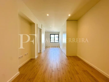 Apartamento T1 para Arrendamento em Vila Nova de Famalicão e Calendário