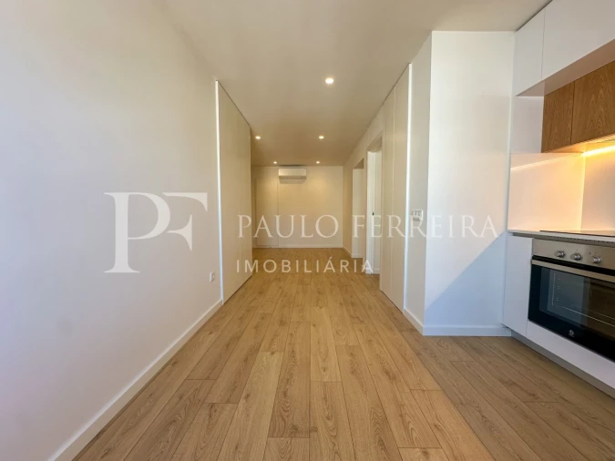 Apartamento T1 para Arrendamento em Vila Nova de Famalicão e Calendário Foto 4