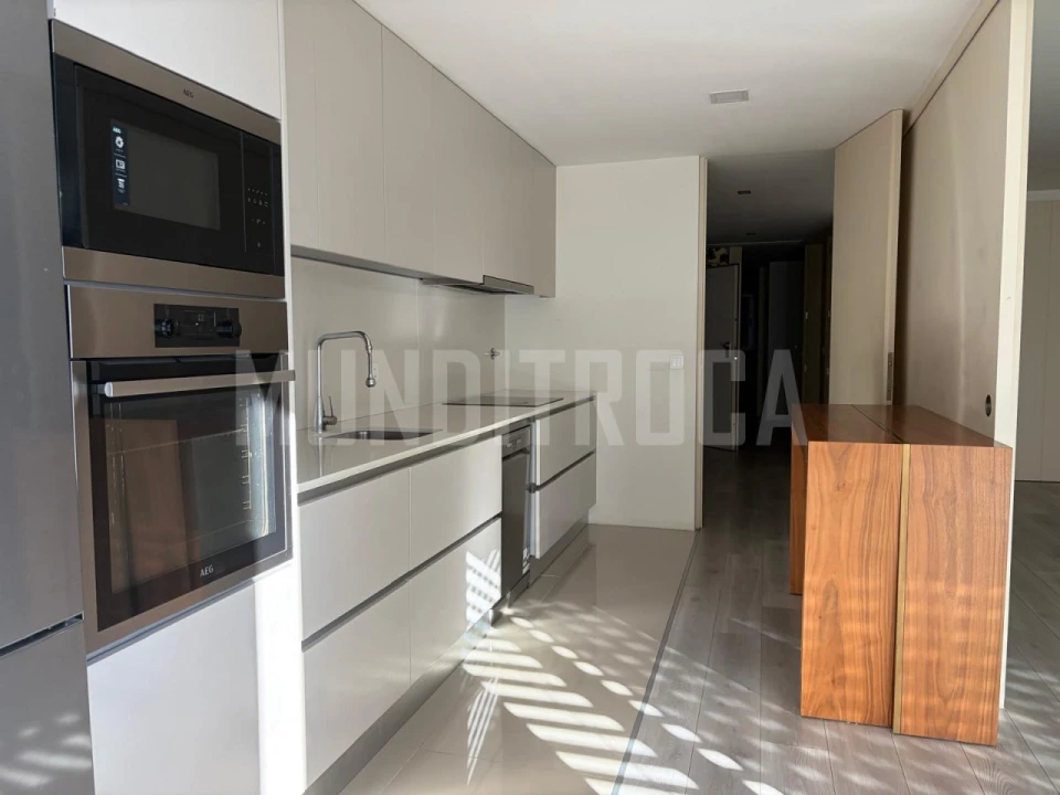 Apartamento T3 para Venda em Ferreiros e Gondizalves Foto 1