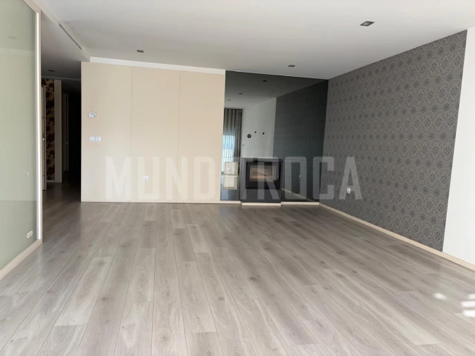 Apartamento T3 para Venda em Ferreiros e Gondizalves Foto 2