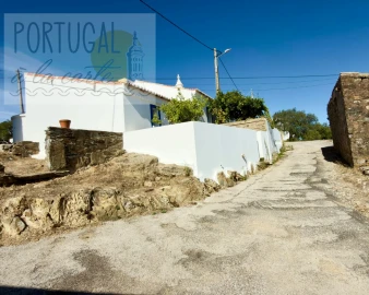 Moradia T3 para Venda em Almodôvar e Graça dos Padrões