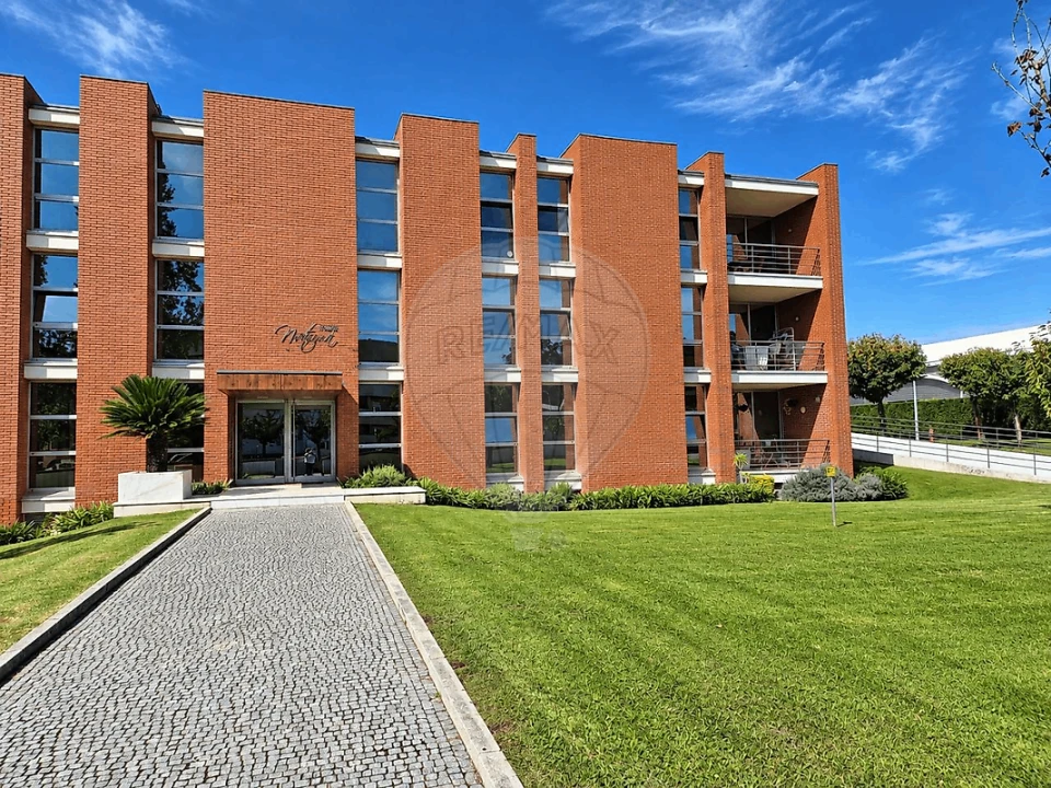 Apartamento T2 para Venda em Milheiros Foto 5