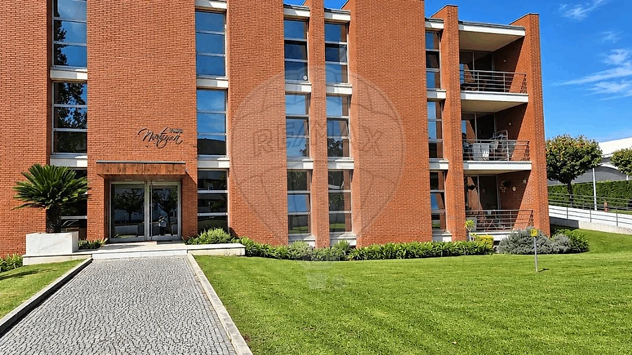 Apartamento T2 para Venda em Milheiros