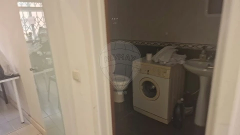 Loja para Venda em Arcozelo