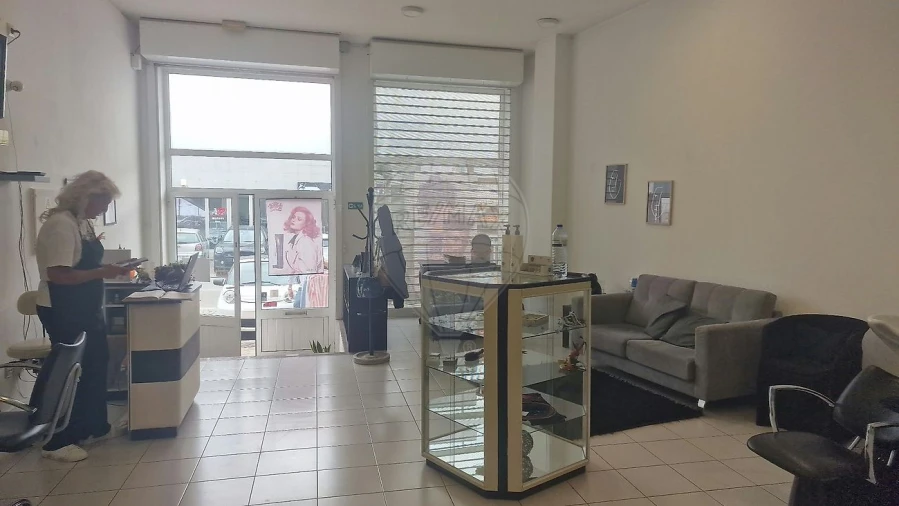 Loja para Venda em Arcozelo Foto 5