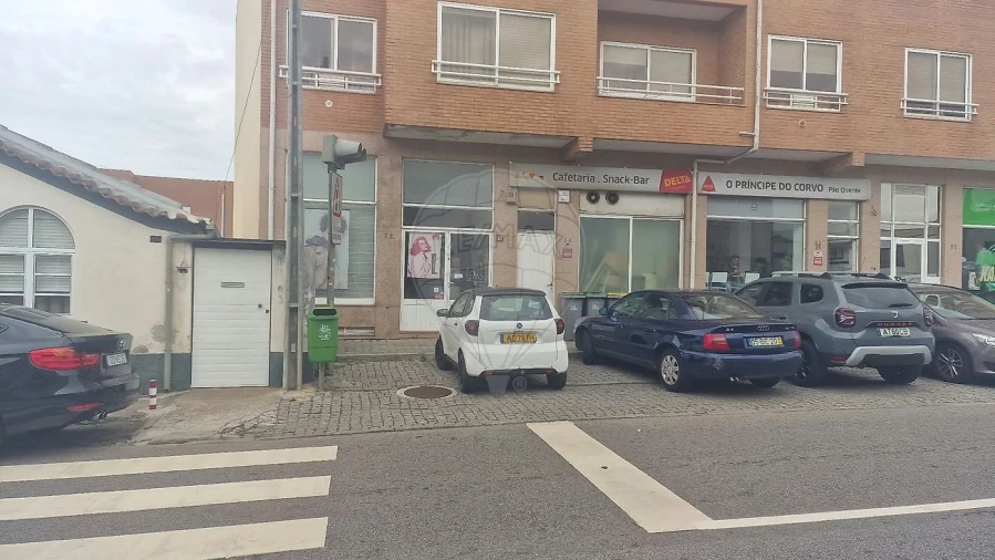 Loja para Venda em Arcozelo Foto 4