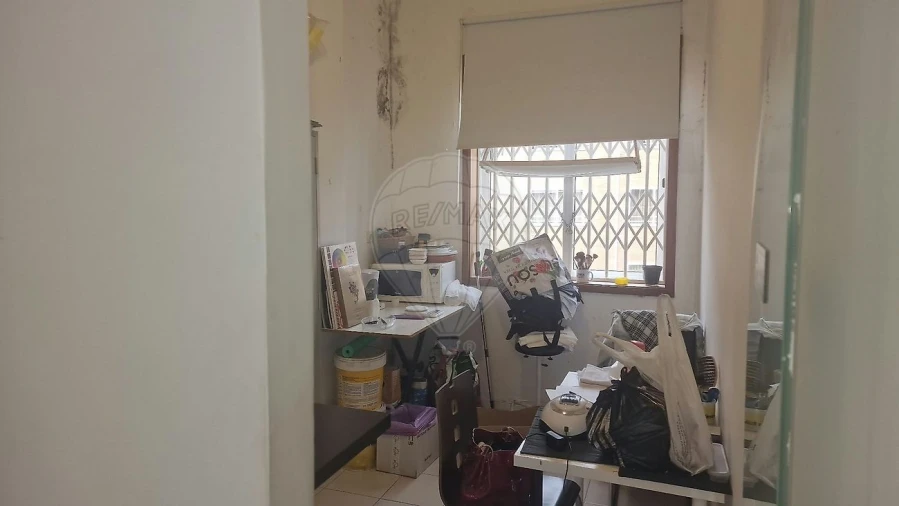 Loja para Venda em Arcozelo Foto 2