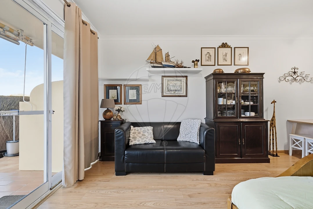 Apartamento T1 para Arrendamento em Silveira Foto 3