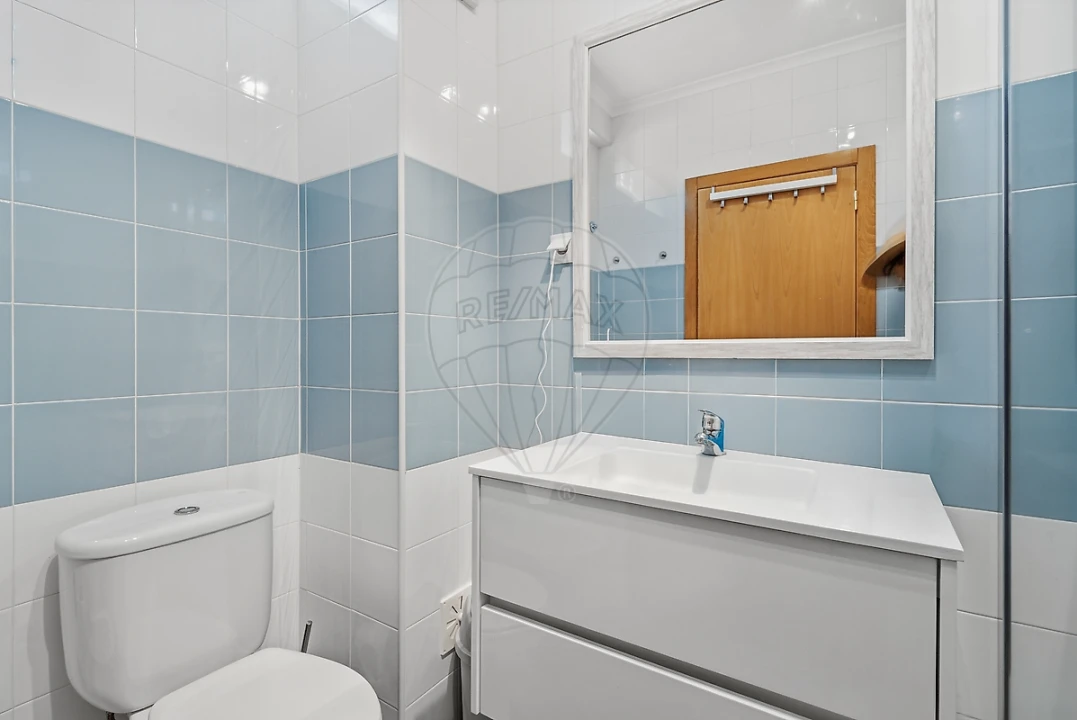 Apartamento T1 para Arrendamento em Silveira Foto 16